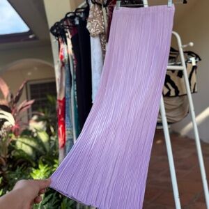 Chic Lilac Satin Ribbed Maxi Skirt